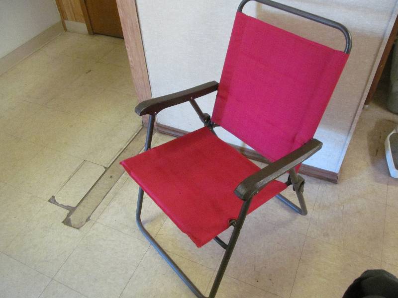 lot 187 image: Lawn Chair