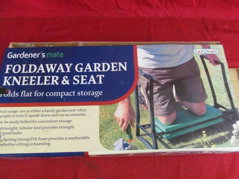 lot 233 image: Garden KneelerSeat