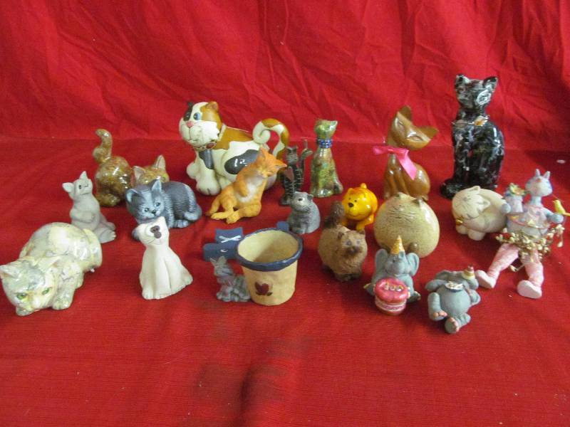 lot 247 image: Cat Figures