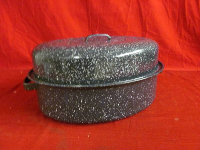 lot 276 image: Roaster Pan