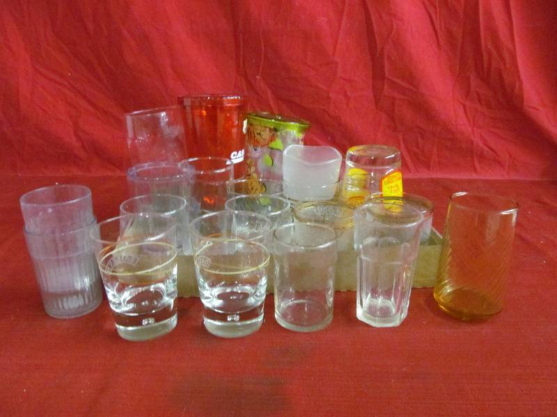 lot 281 image: Glassware