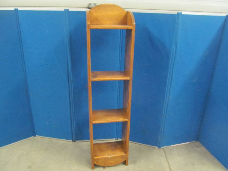 lot 295 image: Shelf