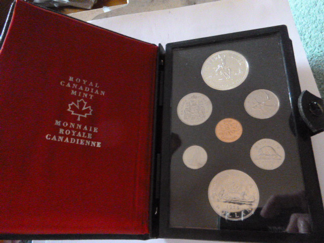1975 Royal Canadian Mint Coin Set