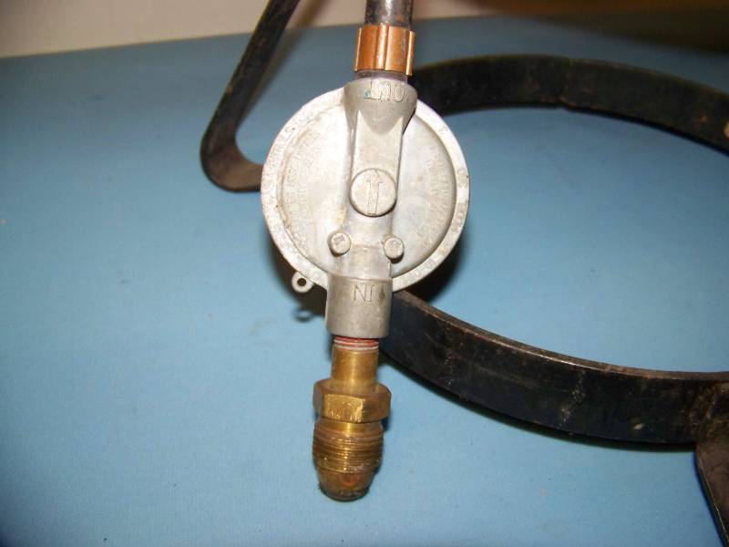 lot 68 image: Propane Heating Base and Large, Cooking Pot