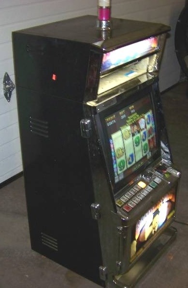 lot 4 image: Aristocrat, Gamblin Jack, Electronic  Video Slot Machine