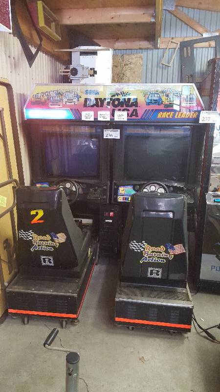 lot 36 image: Daytona USA Arcade Game