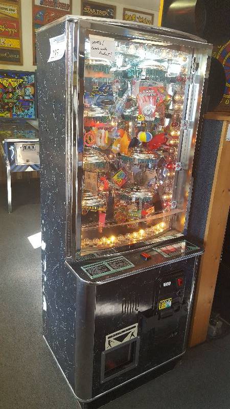 lot 35 image: Sports Arena Prize Game