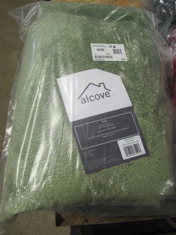 Brand New alcove 5 x 6 Area Rug