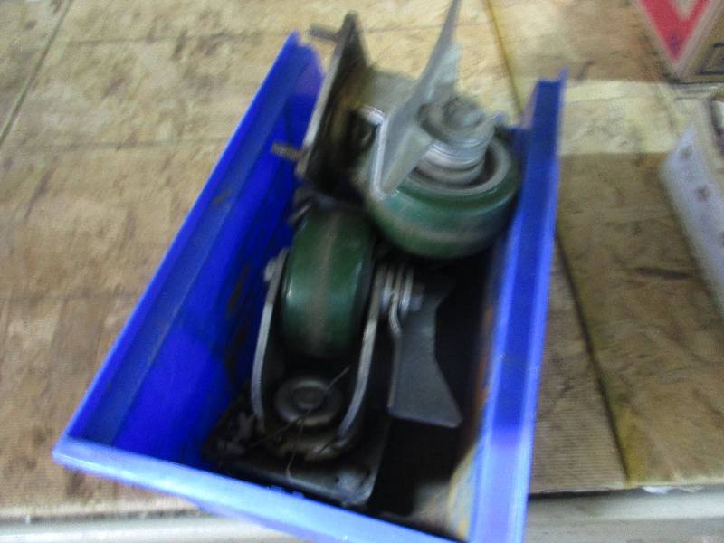 lot 3 image: 4 heavy duty wheels and casters