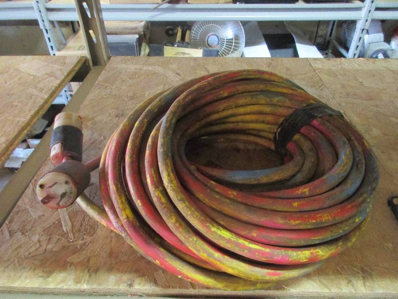 lot 31 image: 220 electrical cord