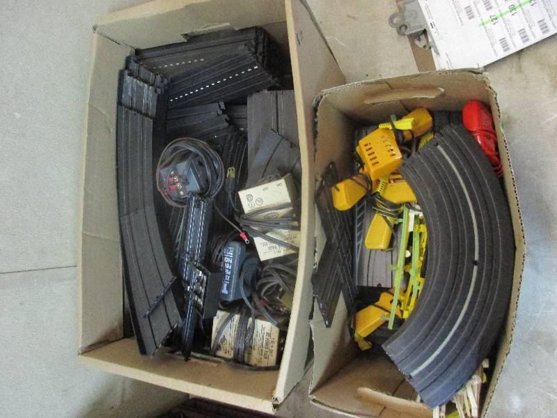 lot 124 image: tyco trac set