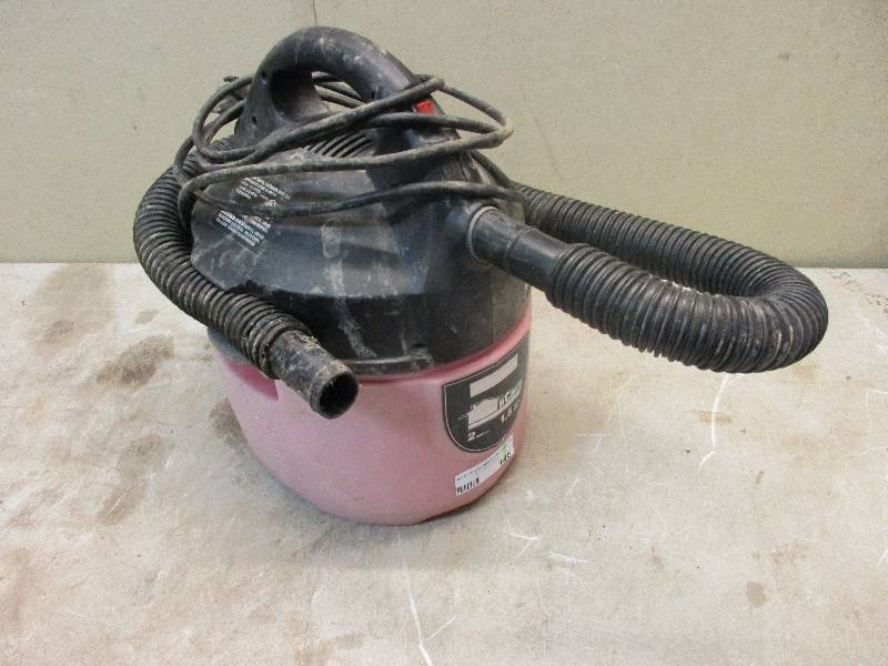 lot 146 image: Craftsman clean and carry shop-vac