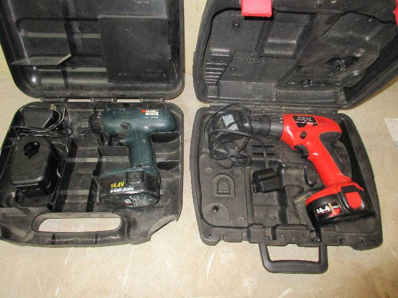 lot 171 image: 2 battery powered drills both 14.4 volts