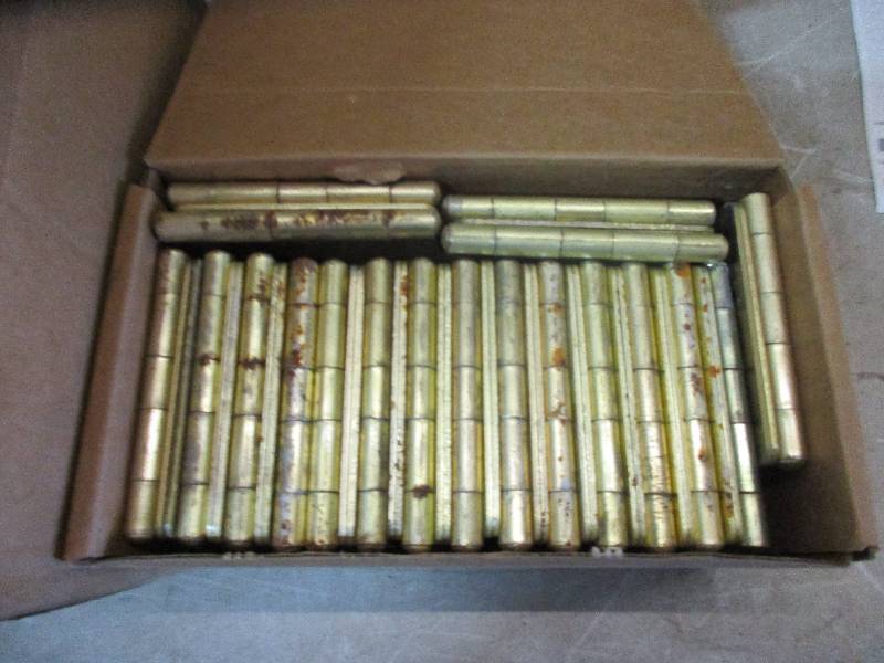 lot 174 image: interior door hinges