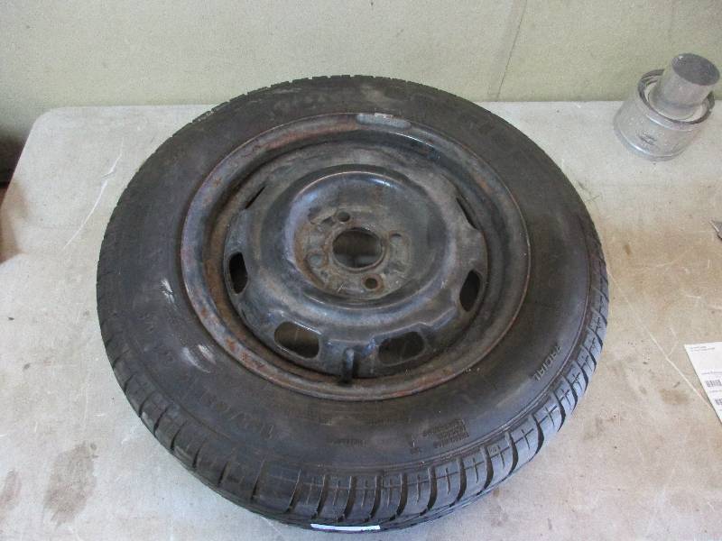 lot 182 image: 18565 R14 warrior tire