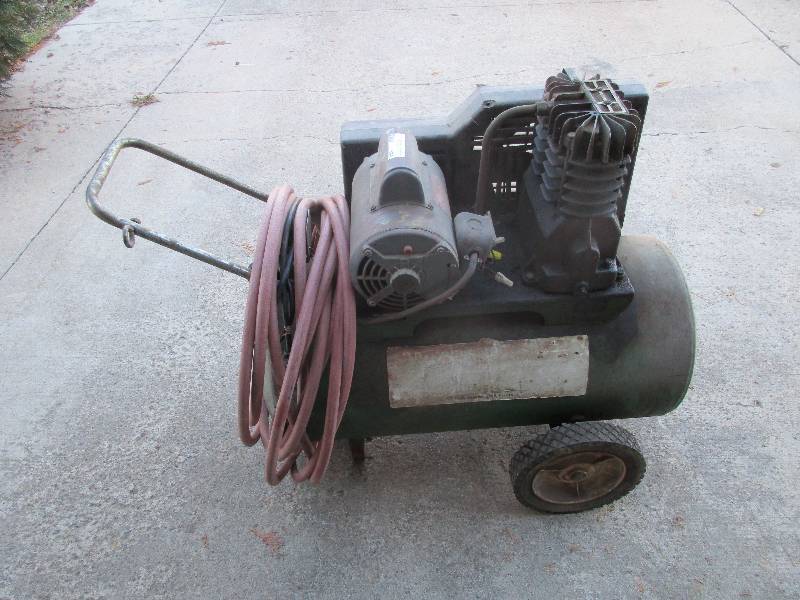 lot 188 image: air compressor