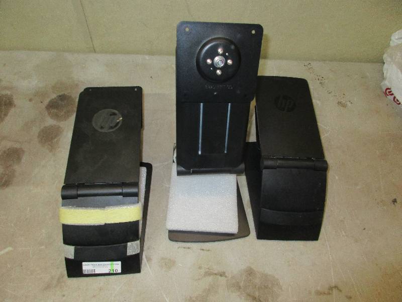 lot 210 image: 5 - HP flat screen monitor mounts MN220 FFT-GD