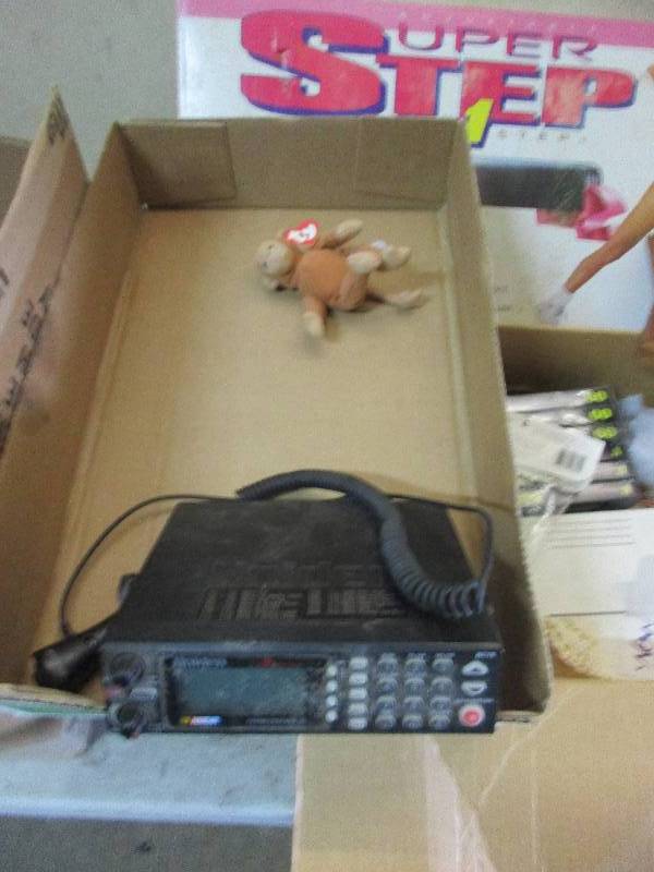 lot 217 image: CB radio super step 3 boxes of nick nacs