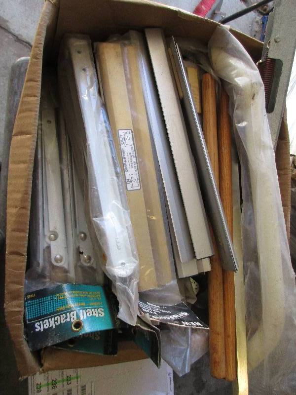 lot 230 image: grip strips and shelving brackets