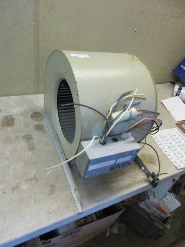 lot 243 image: squirrel cage fan