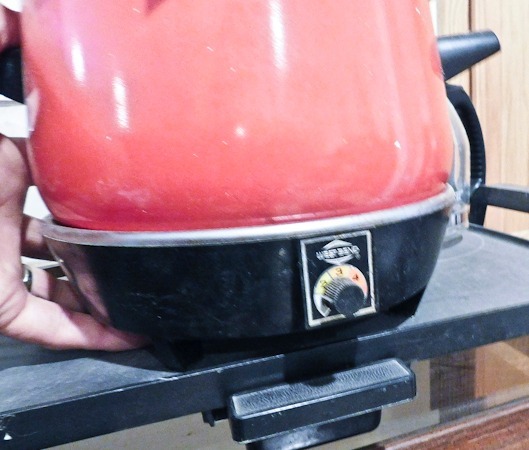 New never used crockware condiment set