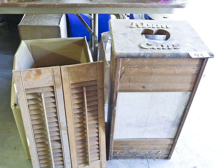 wooden car recycling bin