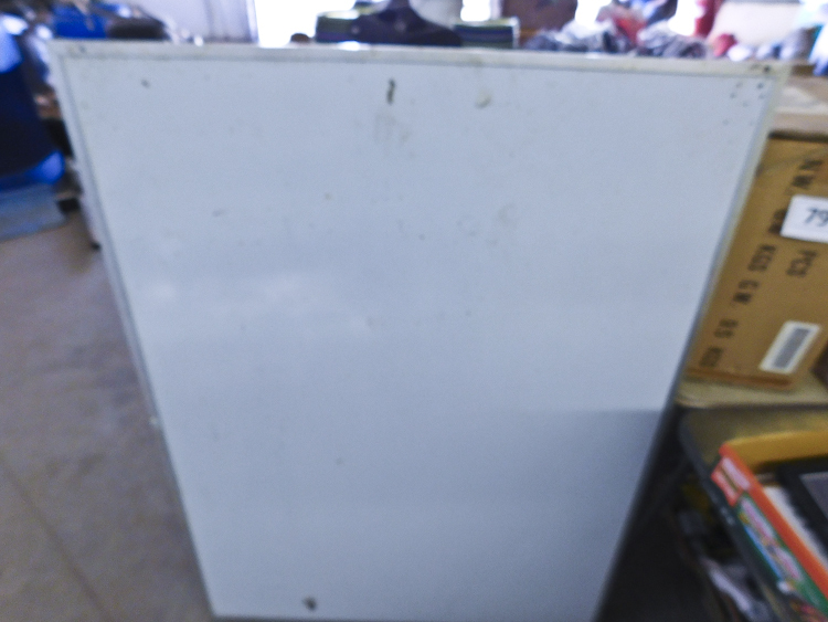 white erase board 4x3