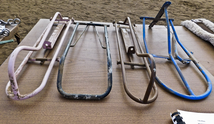 metal folding saddle holders