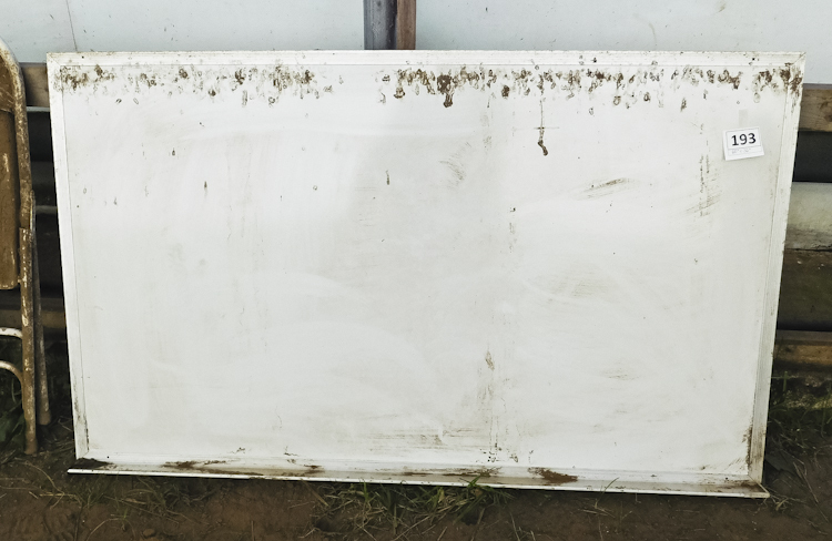 5 x 3 white erase board