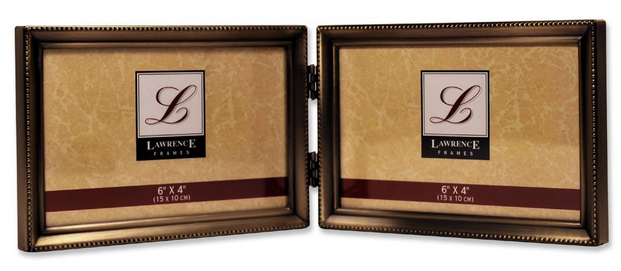 lot 16 image: Ant Brass 5x7 Hinged Double Frame