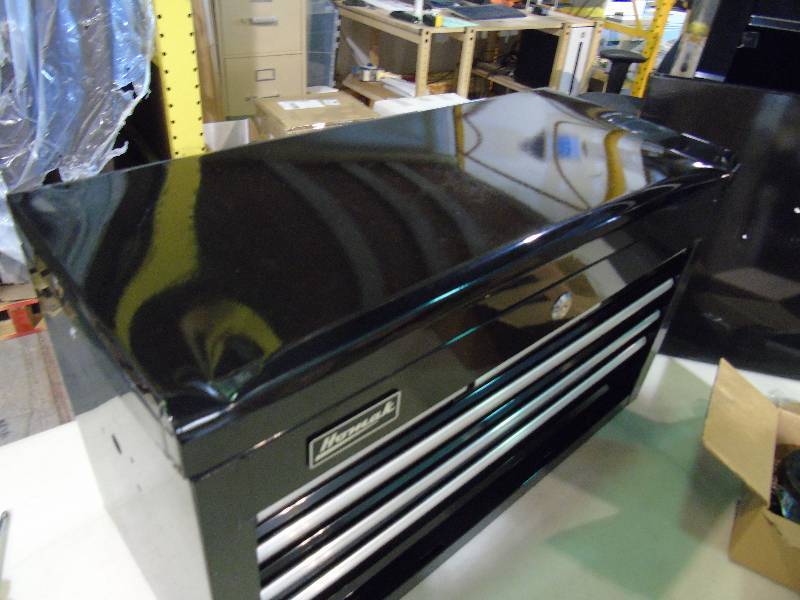 lot 70 image: Homak 24 Tool Chest and Cabinet Combo - Damaged