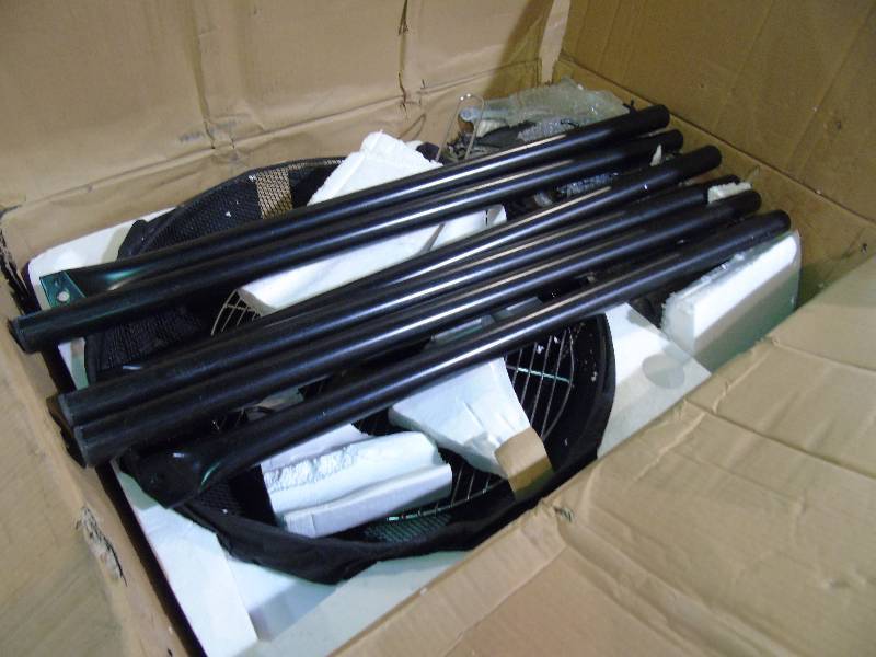 lot 79 image: XL Heavy-duty Campfire Tripod System