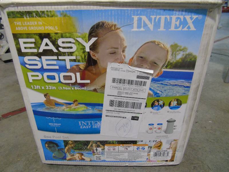 lot 91 image: Intex Easy Set 13 x 33 Round Inflatable Pool