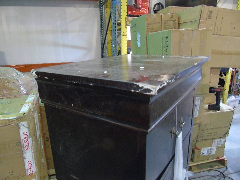 lot 135 image: Louis Philippe Traditional Louis Philippe Lingerie Chest - Heavy Shipping Damage
