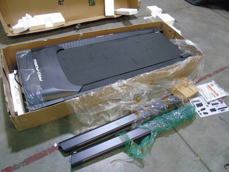 lot 145 image: Proform Performance 400i Treadmill