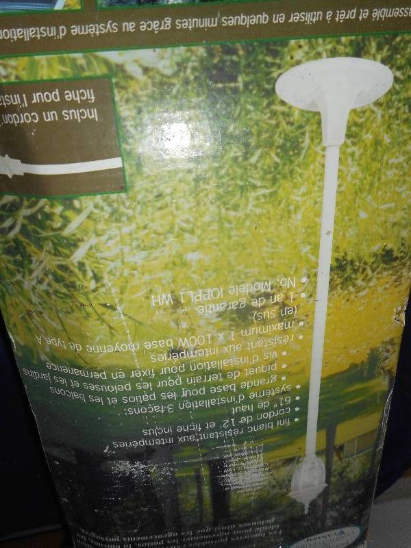 lot 2 image: OUTDOOR PORTABLE LAMP