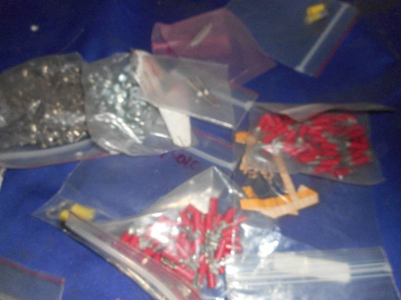 lot 29 image: FUSE AND CONNECTORS