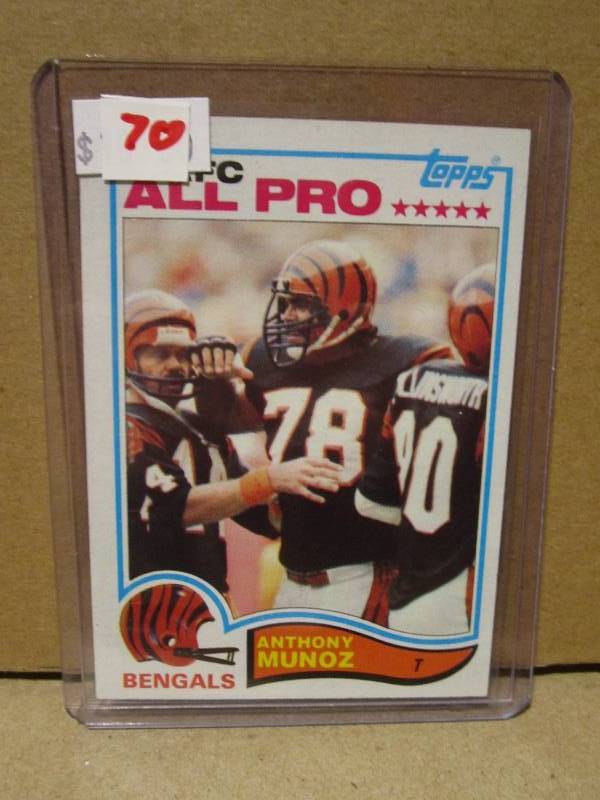 1982 topps Anthony Munoz rookie car...