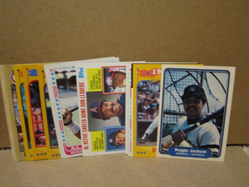 20 Reggie Jackson cards...