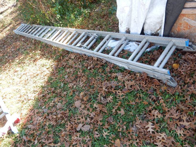 35 ft WERNER Aluminum Extension ladder