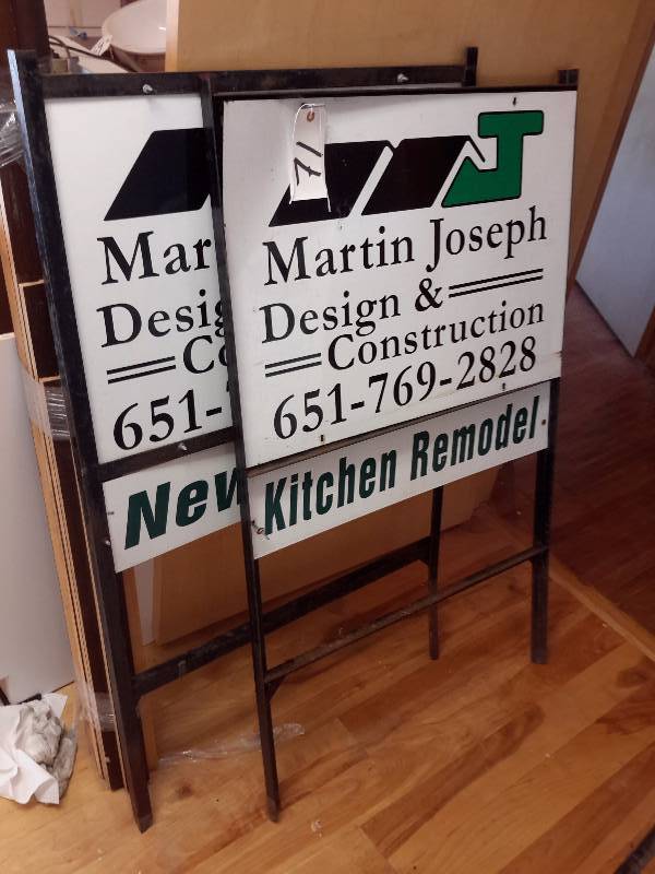 2, Message Signs.. All metal.. Very sturdy.