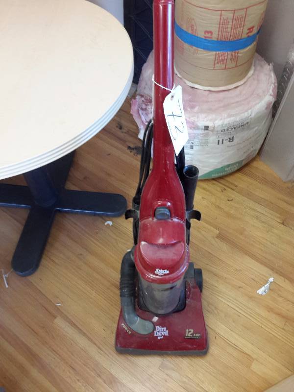 Dirt Devil Upright vacuum.. This works