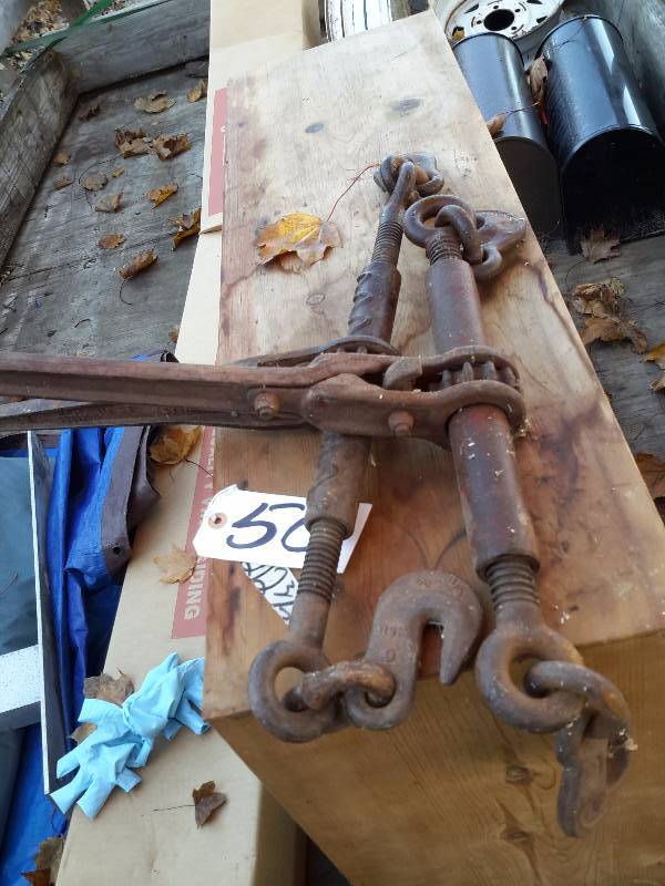 2 ratcheting Tie Downs