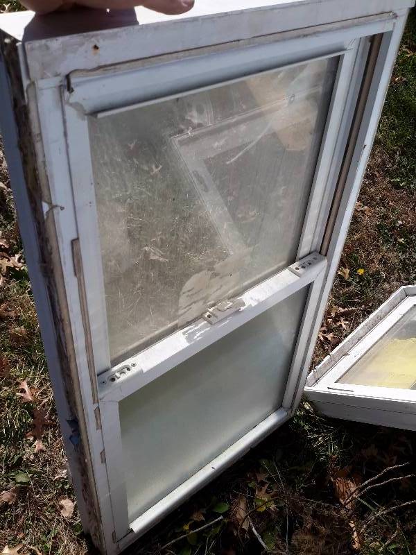 2, 24 in w Vinyl Windows