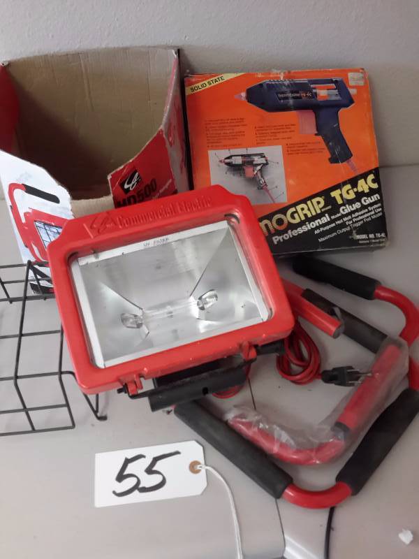 NEW Halogen Light and stand.  Thermo Grip Glue Gun