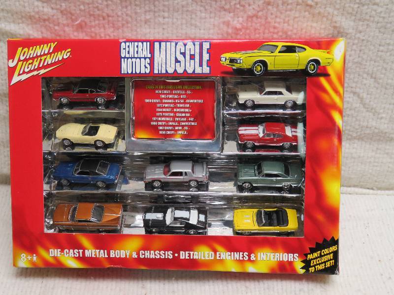 Collectible Johnny Lightning Set