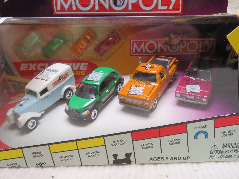 Collectible Johnny Lightning Set