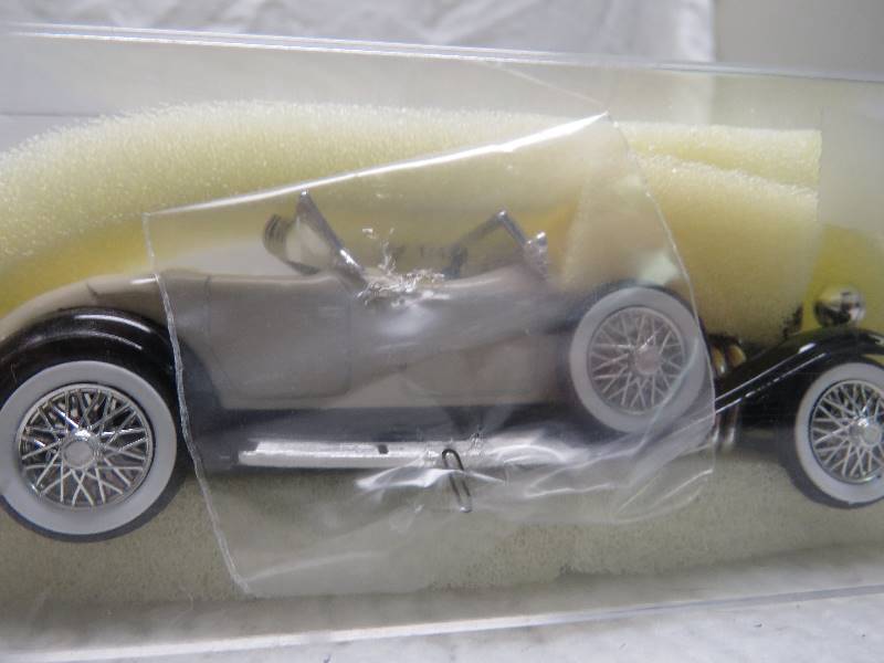 Collectible Rio