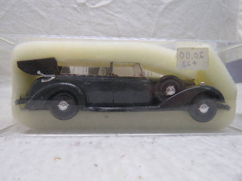 Collectible Rio