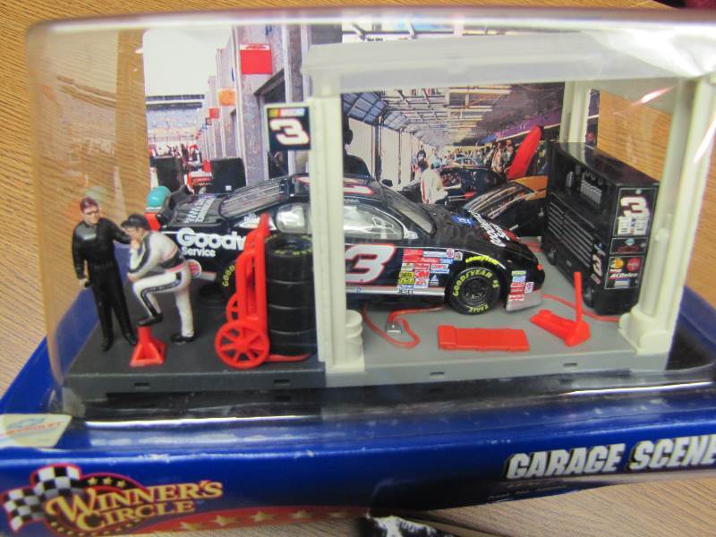 124 Crew Cab - Trailer & Stock Car